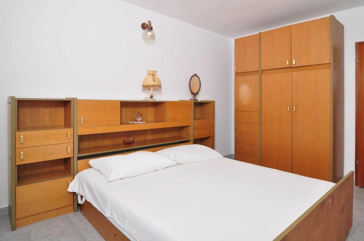 Apartments Snjeska - 20M From Sea Seget Vranjica