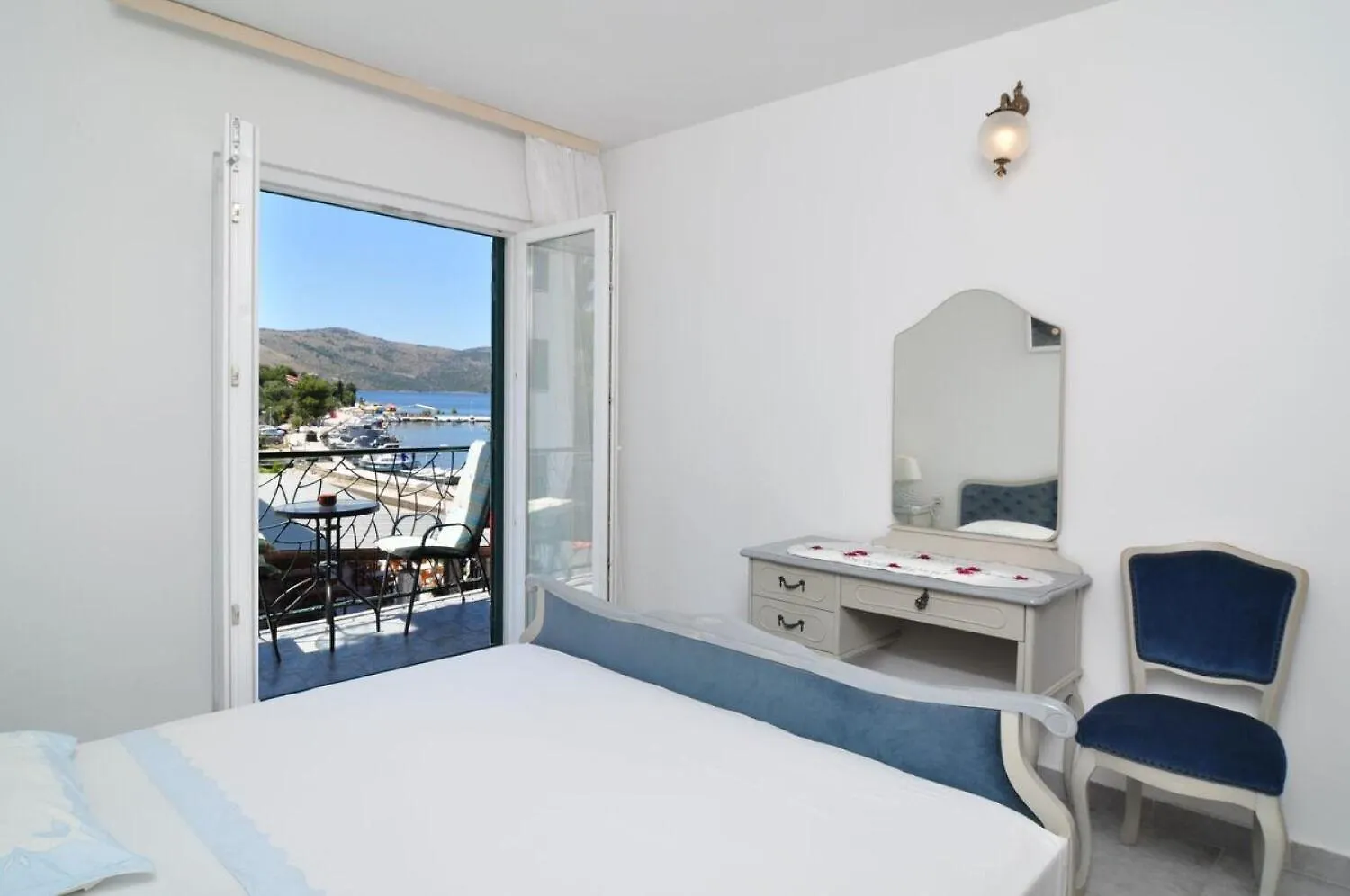 Apartments Snjeska - 20M From Sea Seget Vranjica Croatia