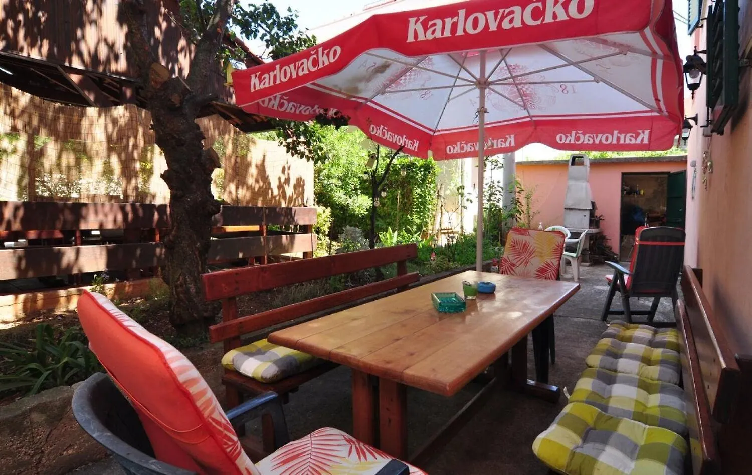 Apartments Snjeska - 20M From Sea Seget Vranjica